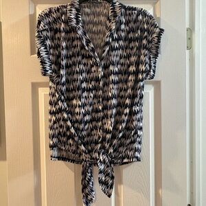 Adrianna Papell Black and White Tie-Front Short Sleeve Blouse